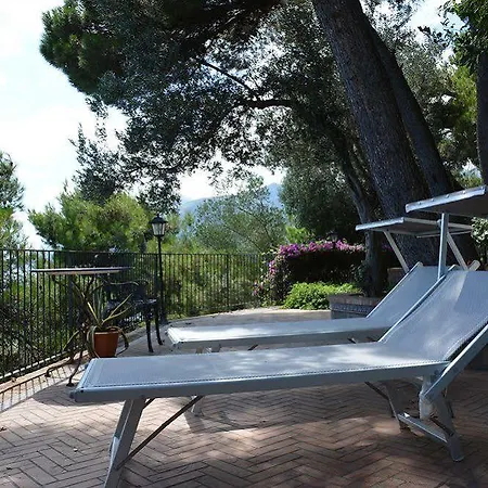 Maison d'hôtes Torre Di Cesare 4*